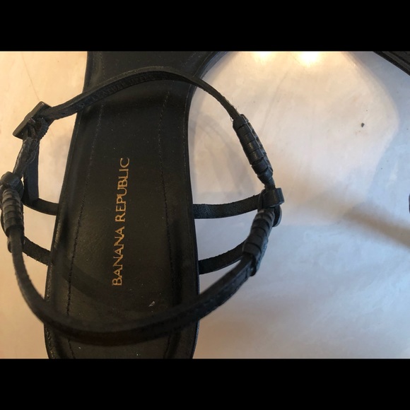 Banana Republic size 7 1/5 - Picture 3 of 5